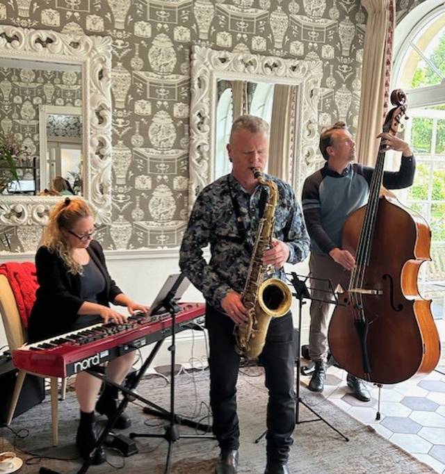 Crescent Jazz Live